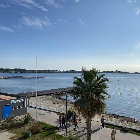 T2 Bis Avec Terrasse, Clim, Wifi - 2 Etoiles - Fr-1-553-155 *
