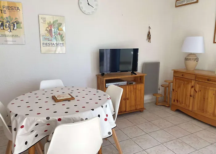 T2 Bis Avec Terrasse, Clim, Wifi - 2 Etoiles - Fr-1-553-155 * Balaruc-les-Bains